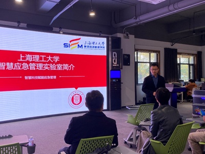科技賦能勞動(dòng)教育 楊浦區(qū)少科站與上理附初來訪我院實(shí)踐基地交流軟硬件建設(shè)